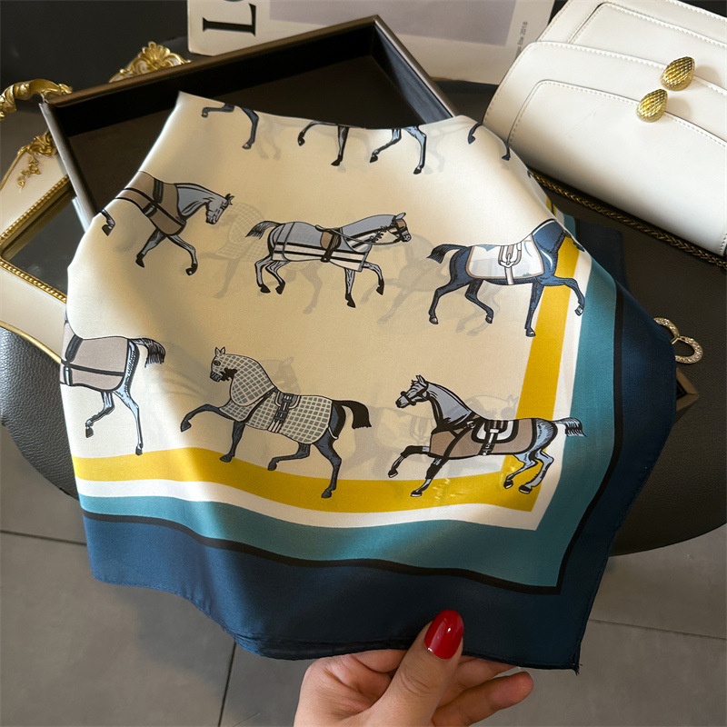 Luxury Brand 2026 Horse Print  - огляд і ціна Luxury Skincare Headband