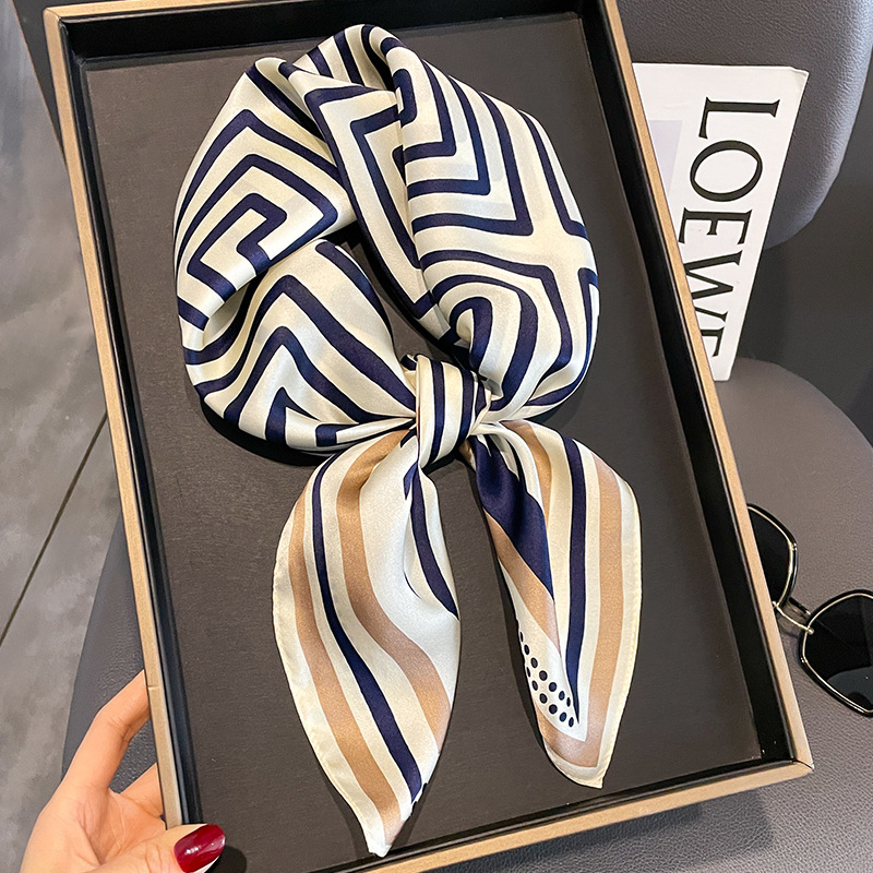 Luxury Brand Neckerchief Sprin - огляд і ціна Luxury Skincare Headband